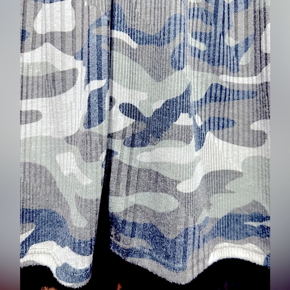 EUC Hopely Camo Babydoll Ragland Short Sleeve Top Sz Large - Picture 14 of 15